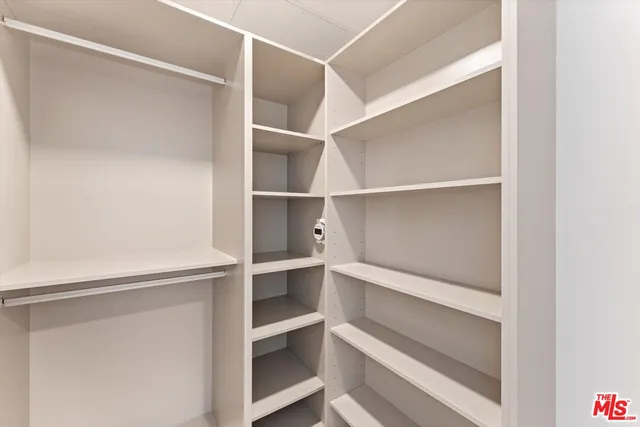 $755,700 | 904 South New Hampshire Avenue, Unit 506, Los Angeles, CA 90006