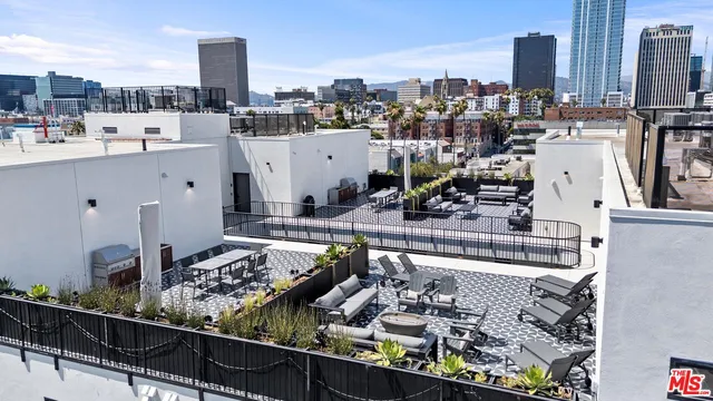 $755,700 | 904 South New Hampshire Avenue, Unit 506, Los Angeles, CA 90006