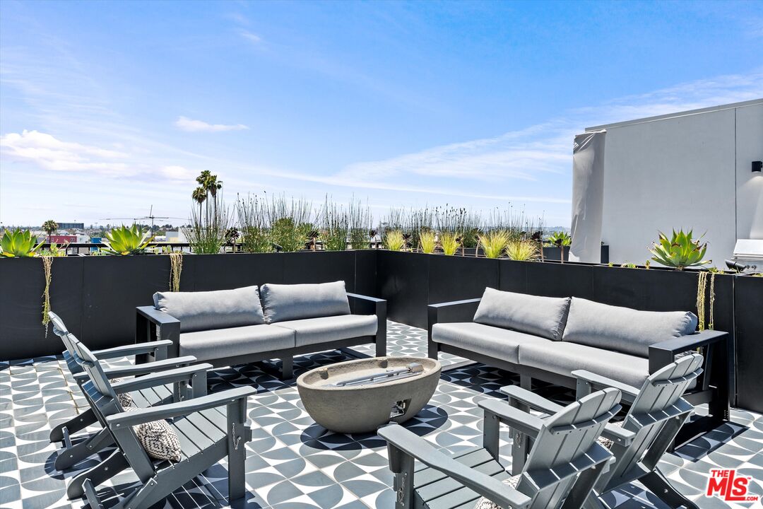 904 South New Hampshire Avenue, Unit 506 Los Angeles, CA 90006 - Photo 26 of 27