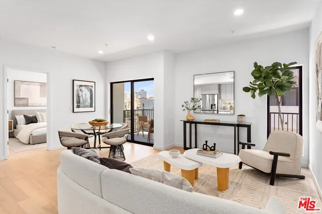 $755,700 | 904 South New Hampshire Avenue, Unit 506, Los Angeles, CA 90006