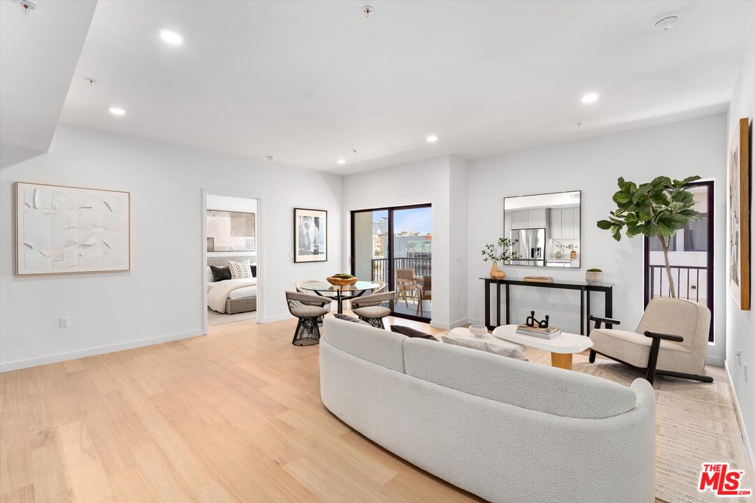 904 South New Hampshire Avenue, Unit 506 Los Angeles, CA 90006 - Photo 6 of 27