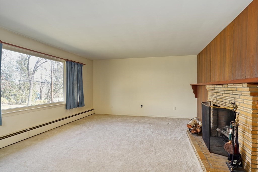 9 Chestnut Hill Road Northborough, MA 01532 - Photo 18 of 25 Gallery Image 18