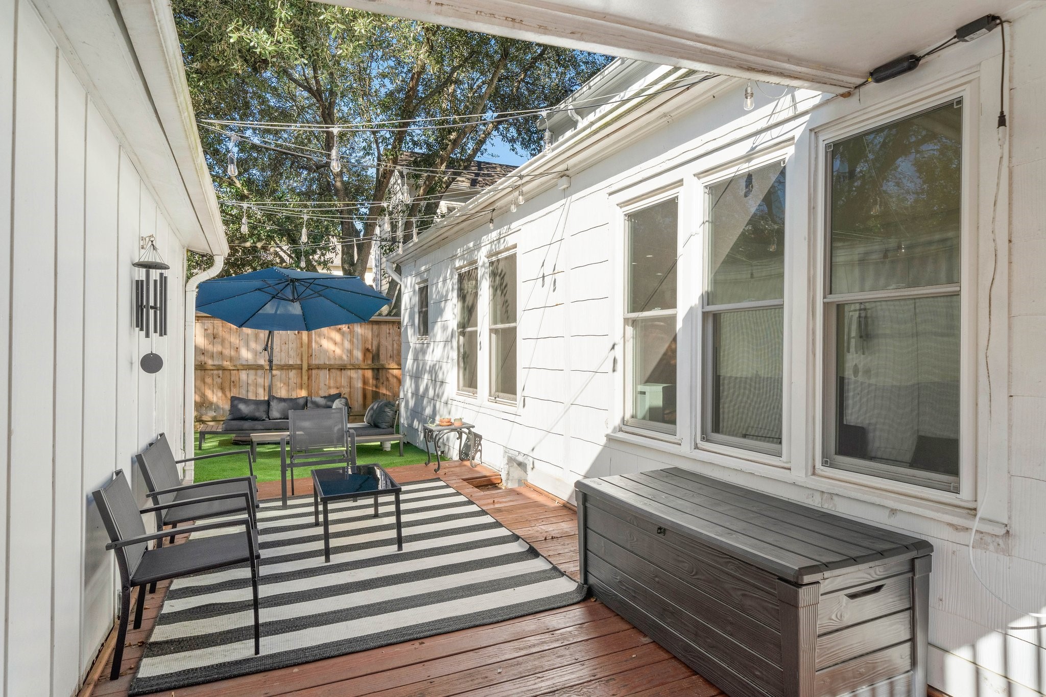 2003 Dryden Road Houston, TX 77030 - Photo 17 of 20 Entertainer's patio