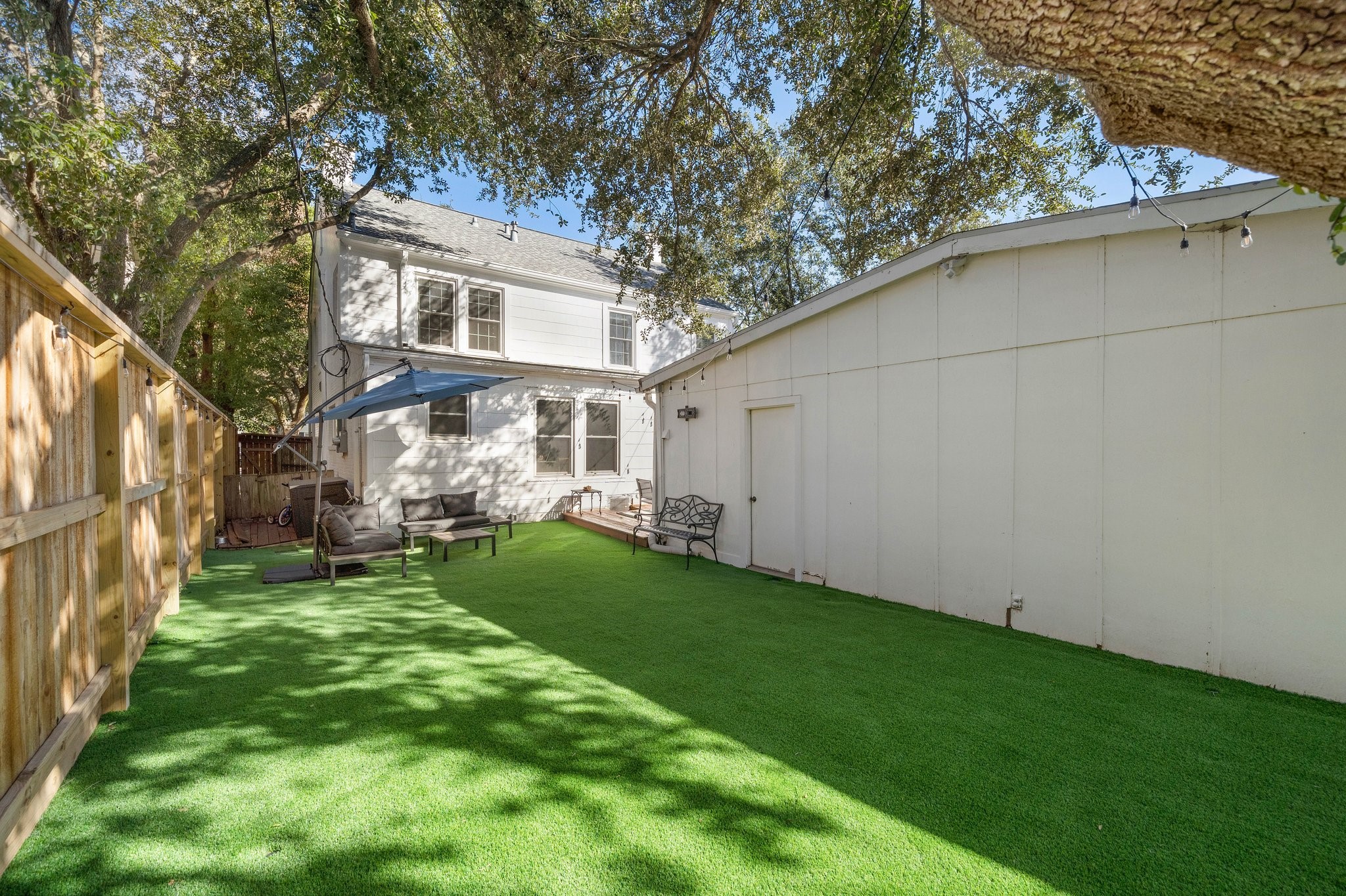 2003 Dryden Road Houston, TX 77030 - Photo 19 of 20 Un-turfed, fenced dog run located on opposite side of yard (not pictured)