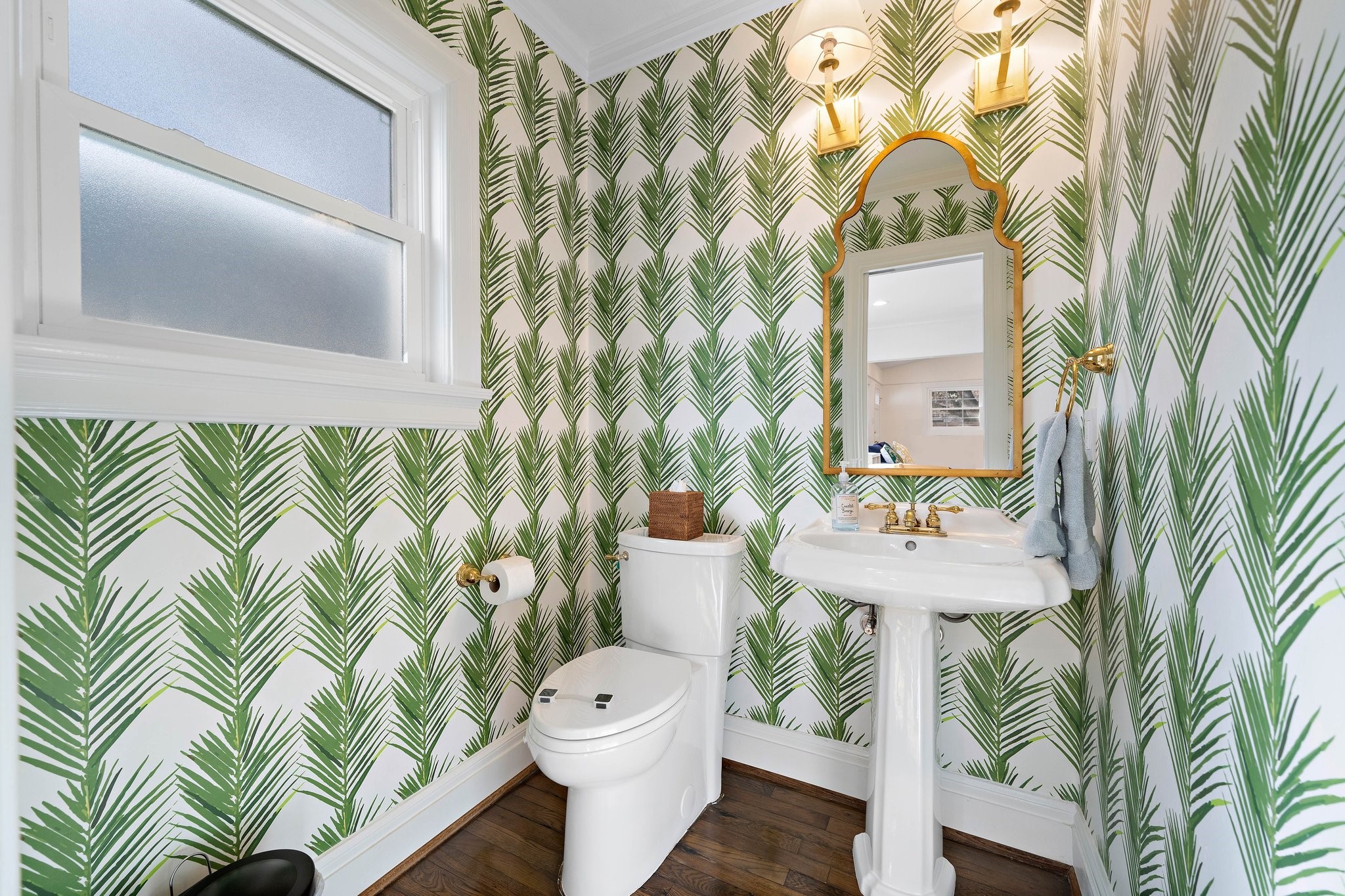 2003 Dryden Road Houston, TX 77030 - Photo 10 of 20 First floor half bath