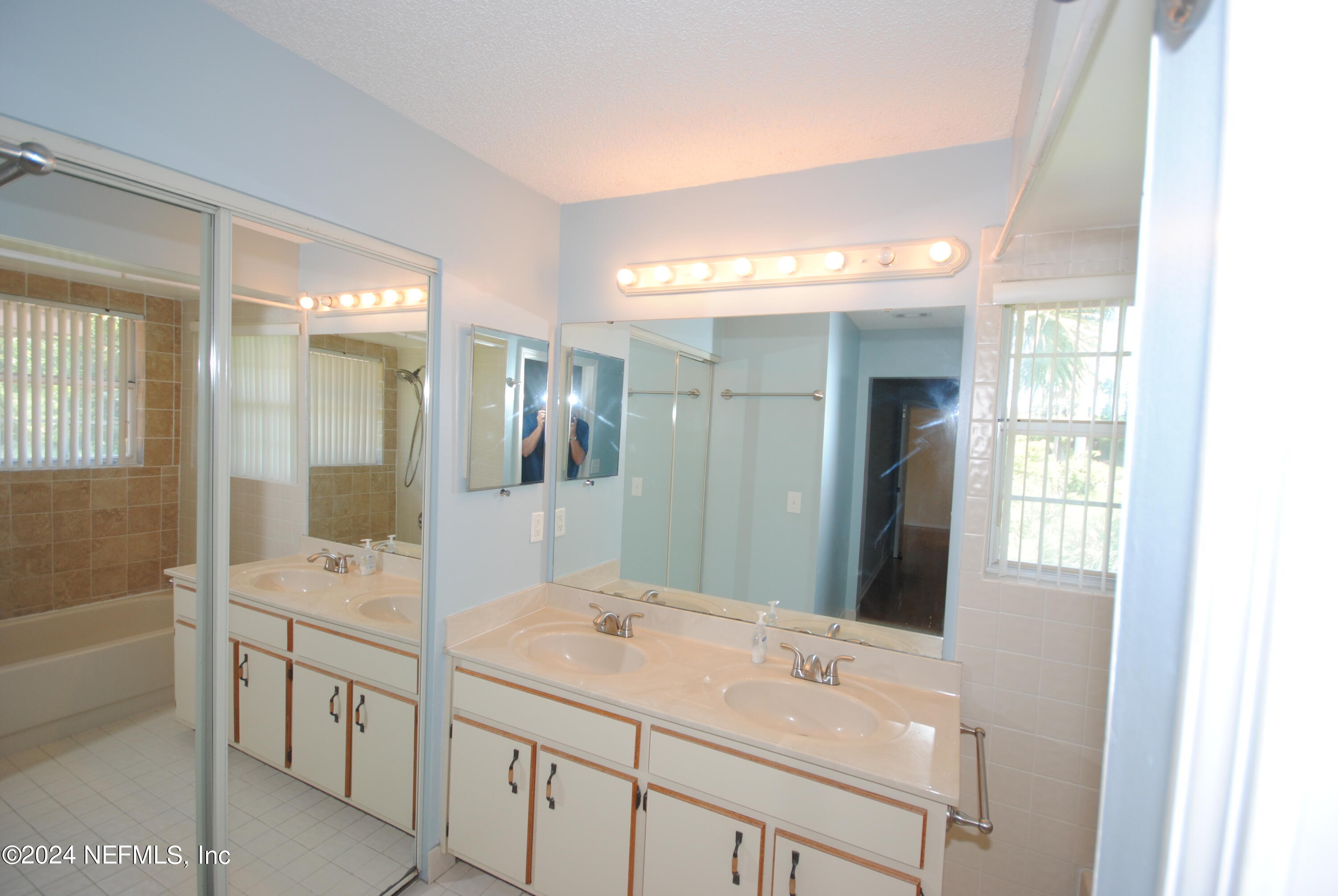 502 Tournament Road Ponte Vedra Beach, FL 32082 - Photo 7 of 15 Primary Bath