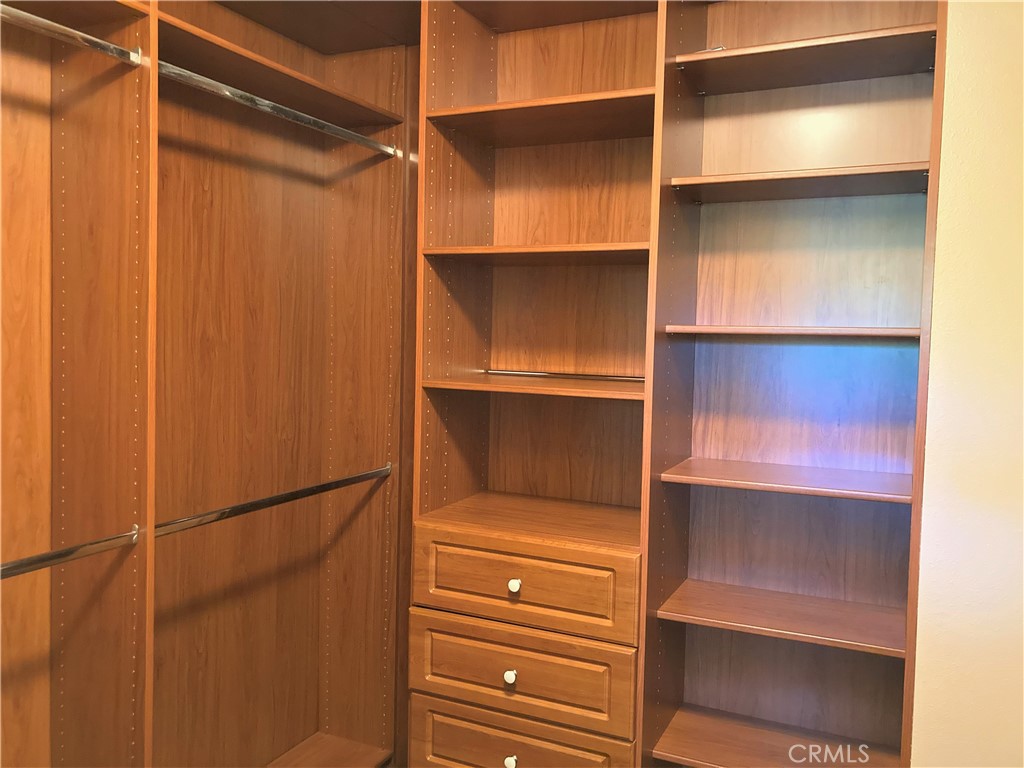 26 Opus Irvine, CA 92618 - Photo 14 of 32 a room with closet