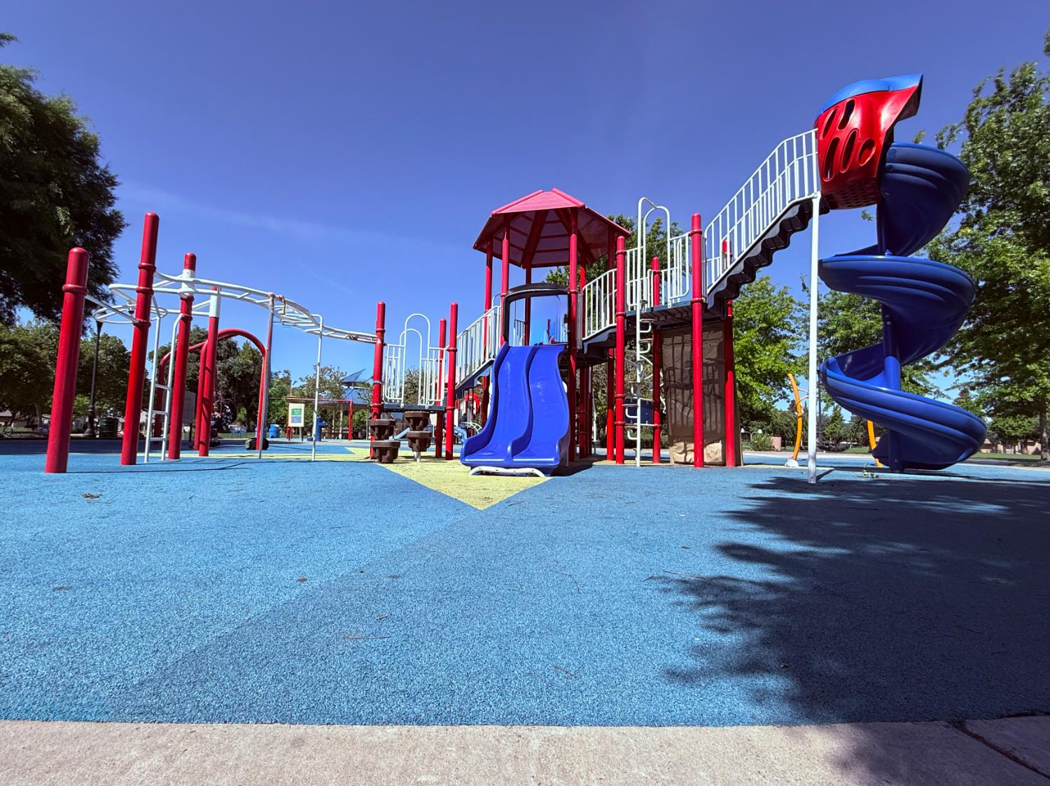 3828 Lookout Drive Modesto, CA 95355 - Photo 31 of 39 a view of a kid room