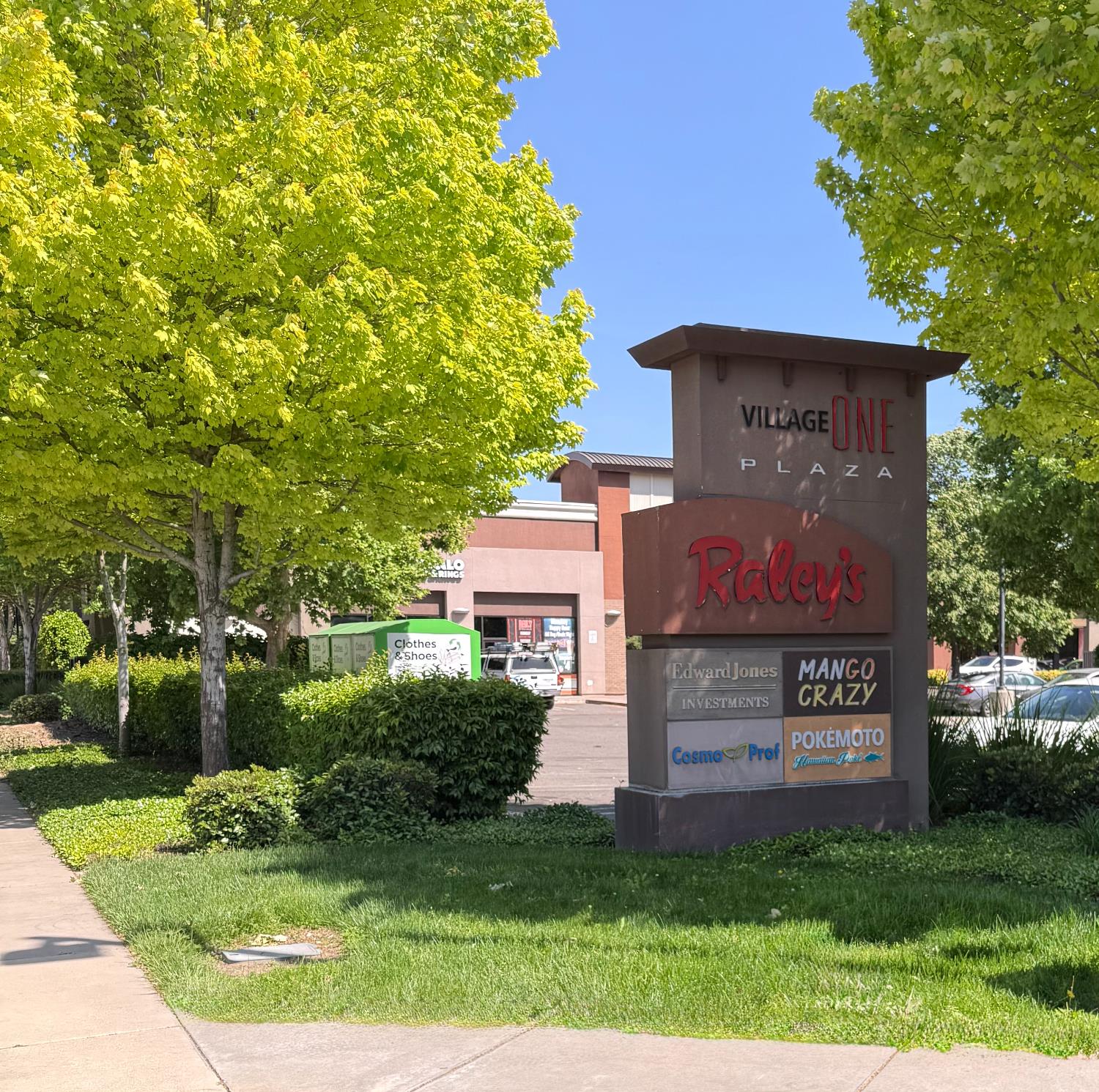 3828 Lookout Drive Modesto, CA 95355 - Photo 36 of 39 a sign on the side of a building