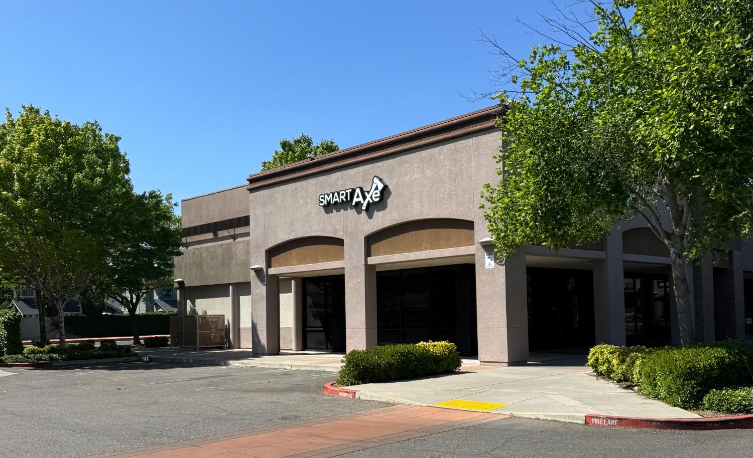 3828 Lookout Drive Modesto, CA 95355 - Photo 39 of 39 a view of a building with a garden