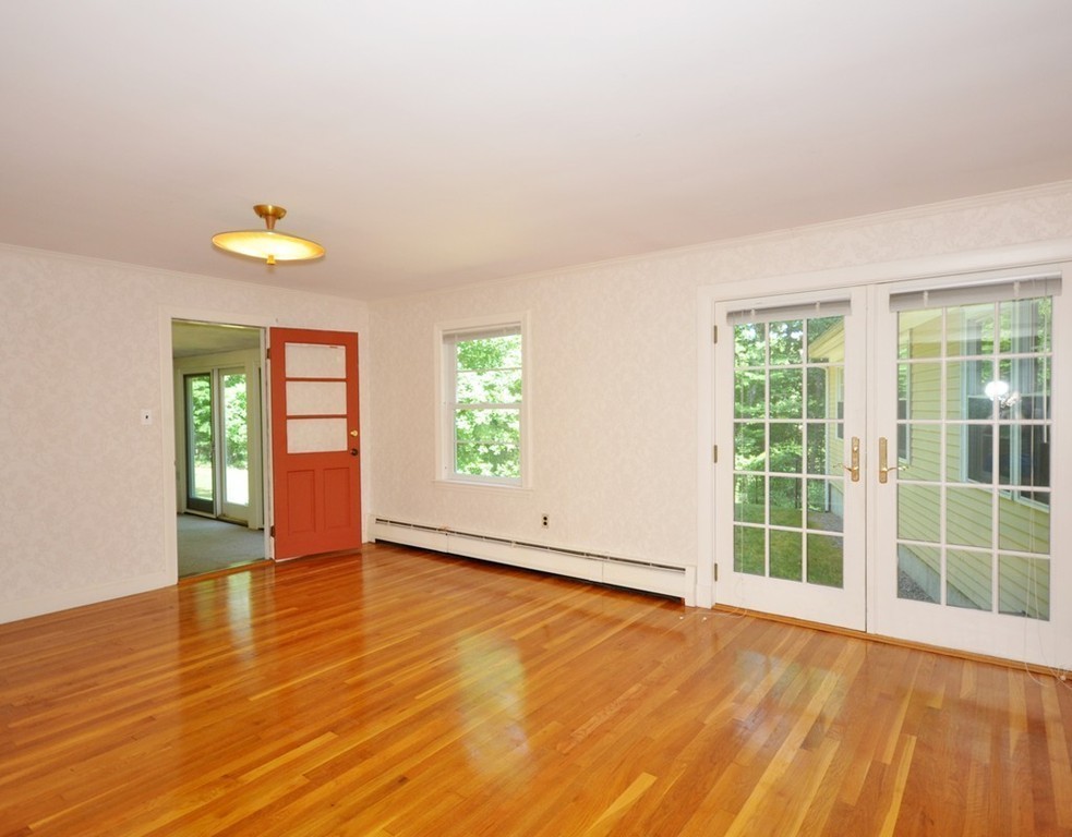 183 Hayward Mill Road Concord, MA 01742 - Photo 11 of 19