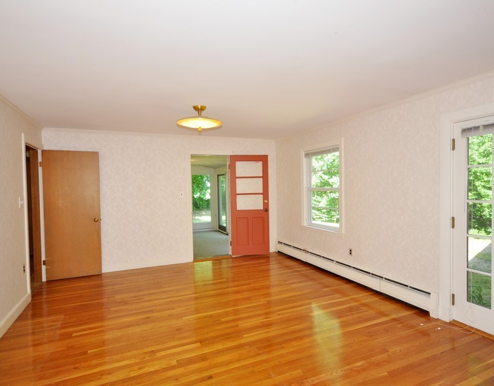 183 Hayward Mill Road Concord, MA 01742 - Photo 4 of 19