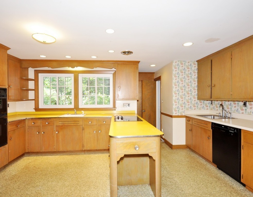183 Hayward Mill Road Concord, MA 01742 - Photo 5 of 19