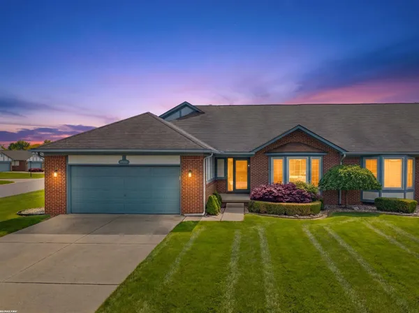 $275,000 | 45311 Nottingham Drive, Macomb, MI 48044