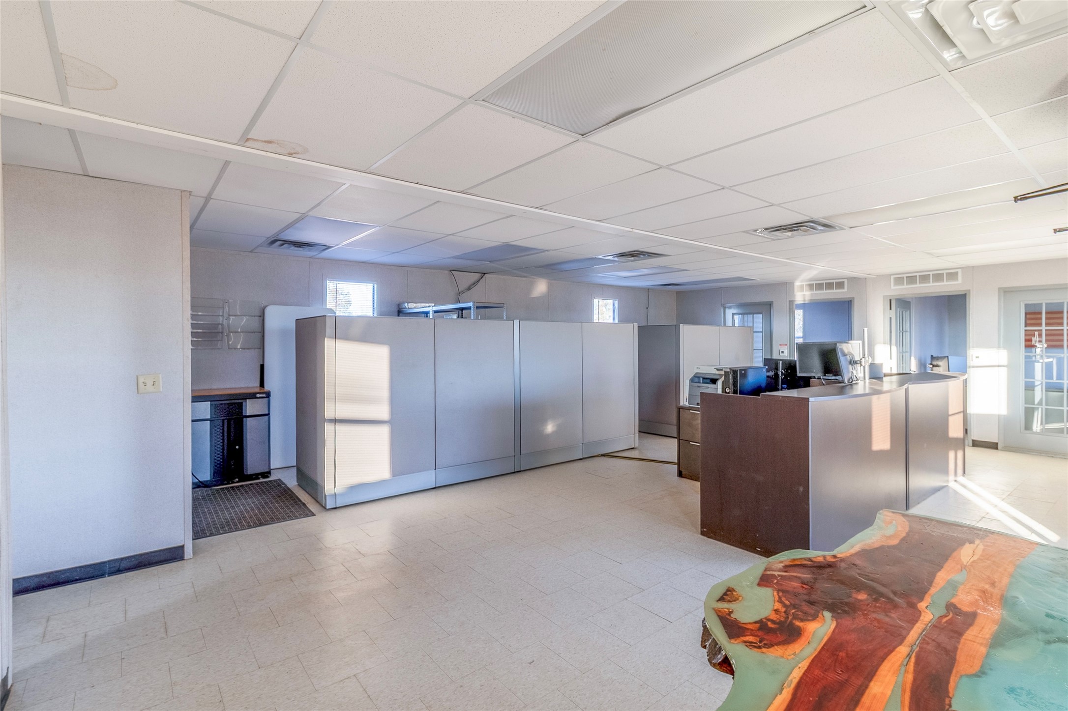 9477 County Road 420 Navasota, TX 77868 - Photo 21 of 25 a view of a livingroom and a kitchen