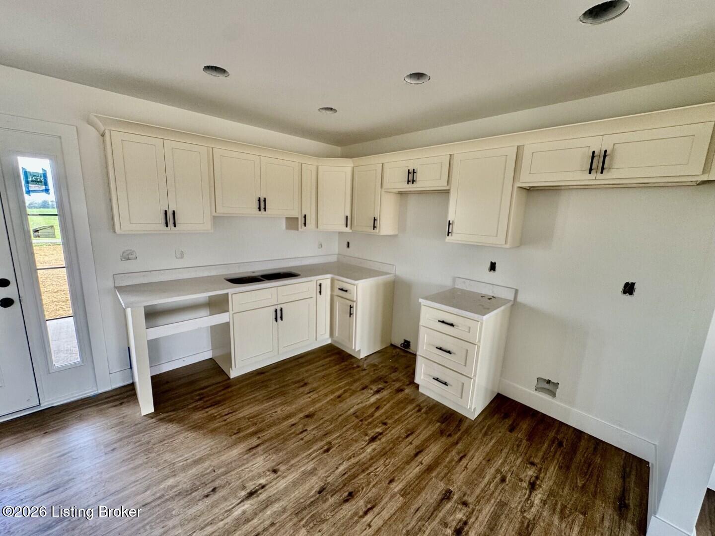 76 Mattingly Lane Springfield, KY 40069 - Photo 4 of 14 005_Kitchen