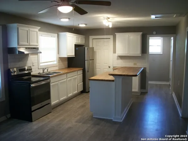 $1,200 | 340 McKinley Avenue, Unit 1, San Antonio, TX 78210