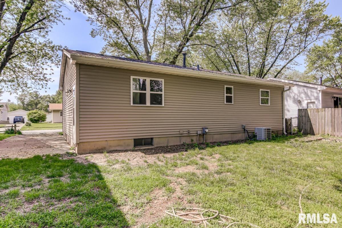 2449 East Griffiths Avenue Springfield, IL 62702 - Photo 26 of 28 Gallery Image 26