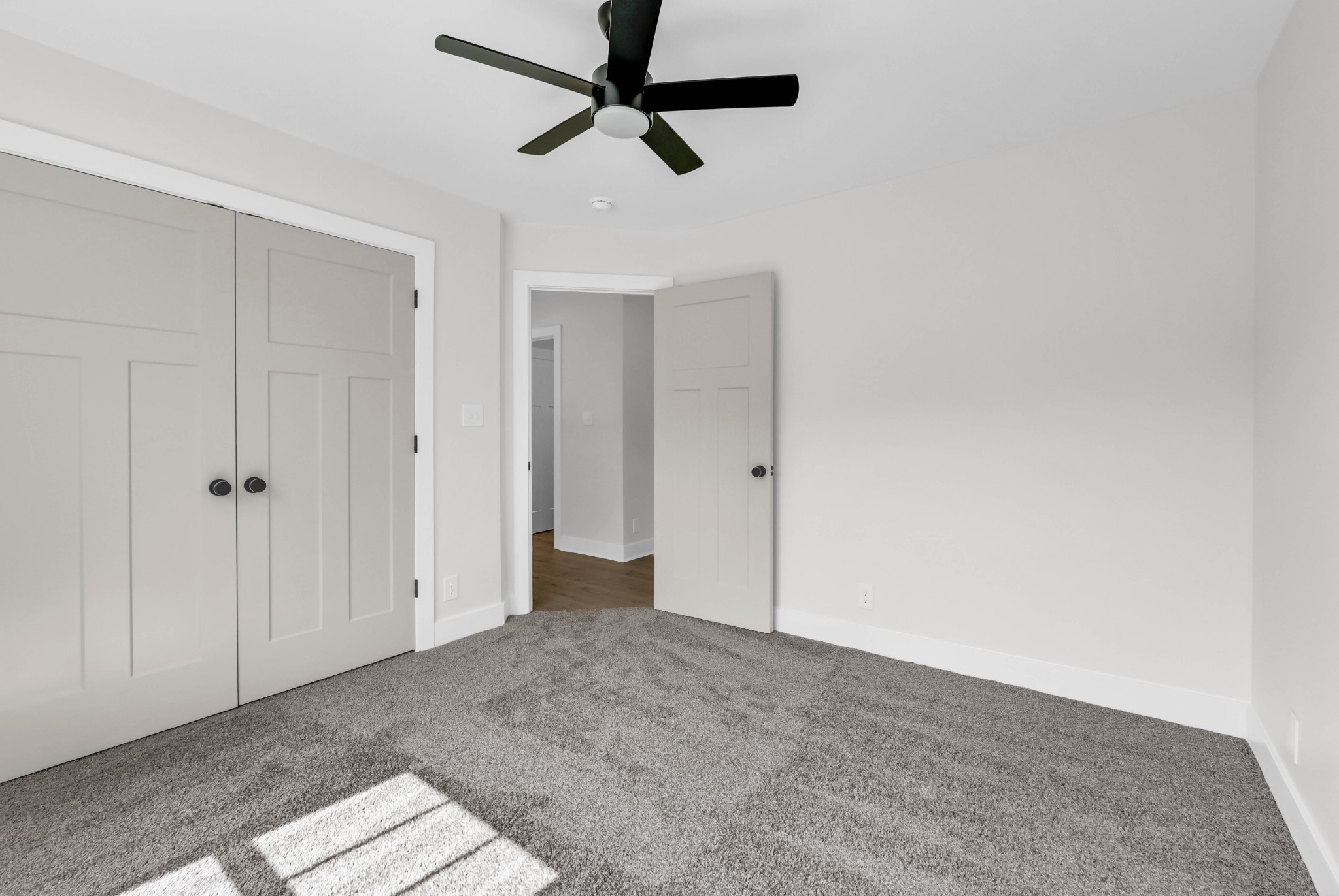 5590 Chambers Road Cumberland Furnace, TN 37051 - Photo 32 of 47 a view of a livingroom with a ceiling fan