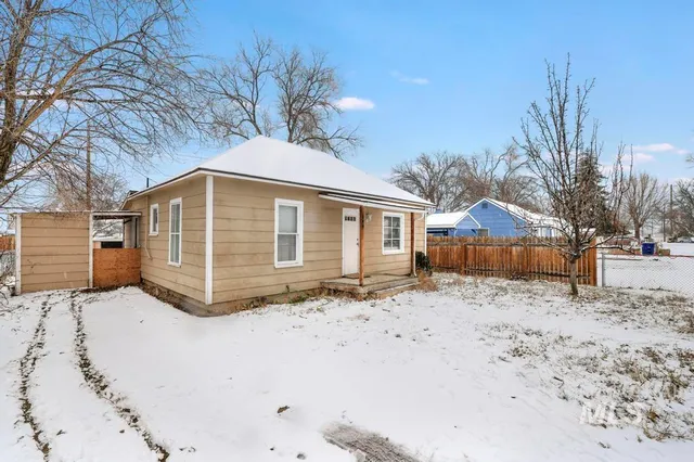 $217,500 | 419 Van Buren Street, Twin Falls, ID 83301