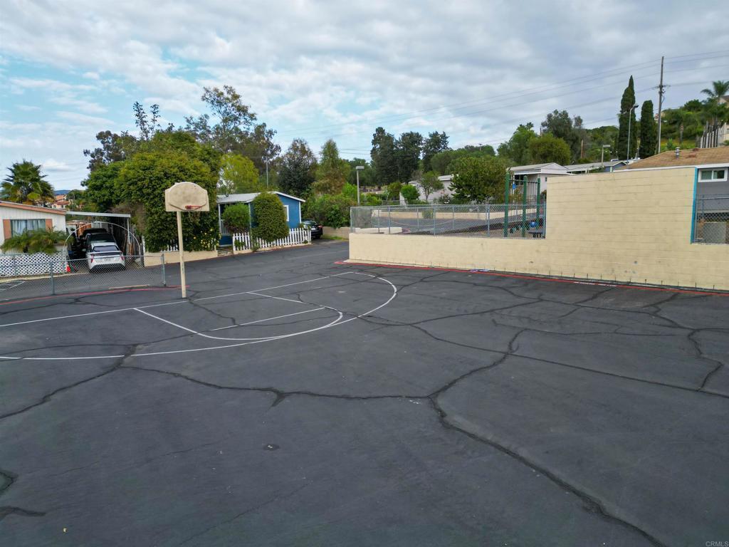 1455 Alturas Street, Unit 46 Fallbrook, CA 92028 - Photo 34 of 34 a view of a tennis court