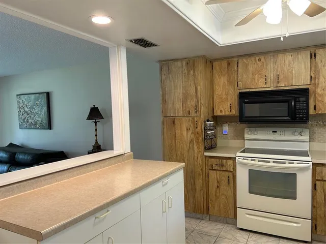 $189,000 | 2567 Oakleaf Lane, Unit 41B, Clearwater, FL 33763