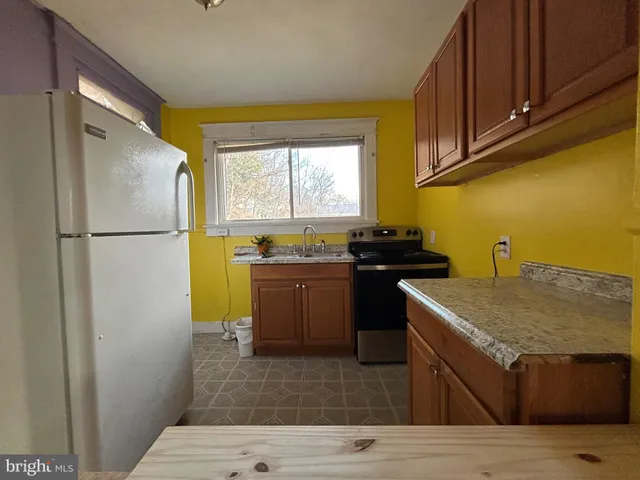 $89,000 | 2 Evergreen Terrace, Cumberland, MD 21502