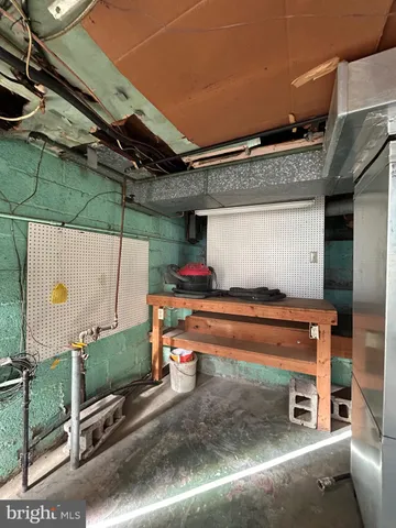 $89,000 | 2 Evergreen Terrace, Cumberland, MD 21502