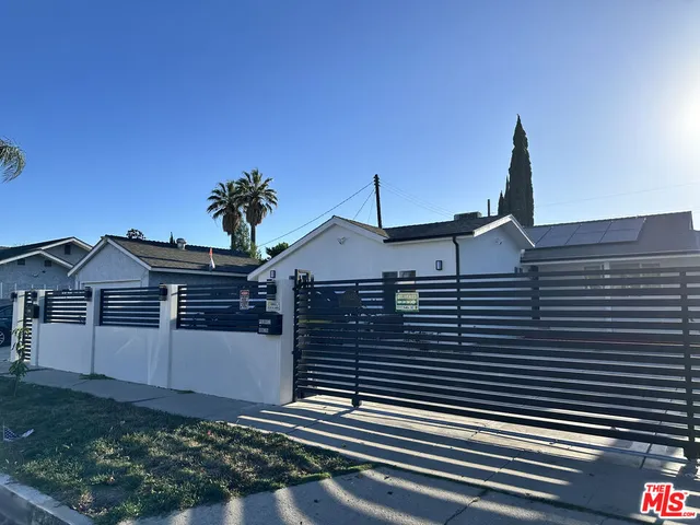 $2,300 | 6925 Gazette Avenue, Winnetka, CA 91306