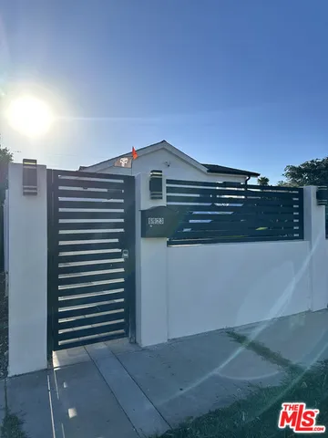 $2,300 | 6925 Gazette Avenue, Winnetka, CA 91306