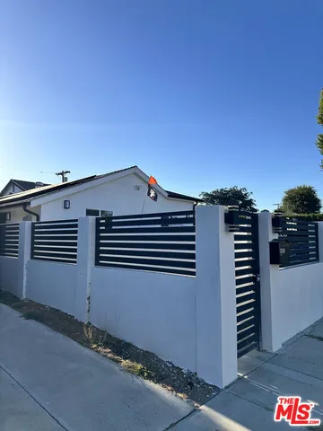 $2,300 | 6925 Gazette Avenue, Winnetka, CA 91306