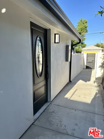 $2,300 | 6925 Gazette Avenue, Winnetka, CA 91306