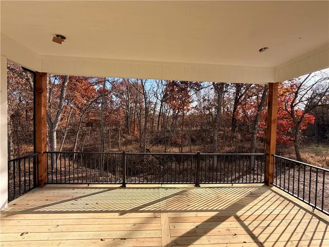 $569,999 | 305 Oak Street, Lone Jack, MO 64070