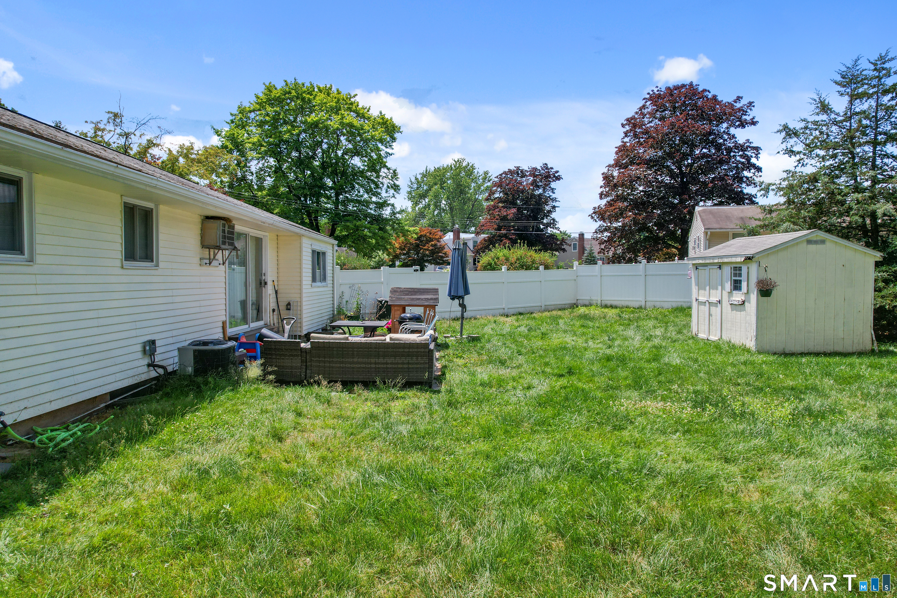 47 Hayes Road Simsbury, CT 06081 - Photo 6 of 31