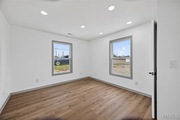 $165,500 | 103 South Main Street, Conway, MO 65632