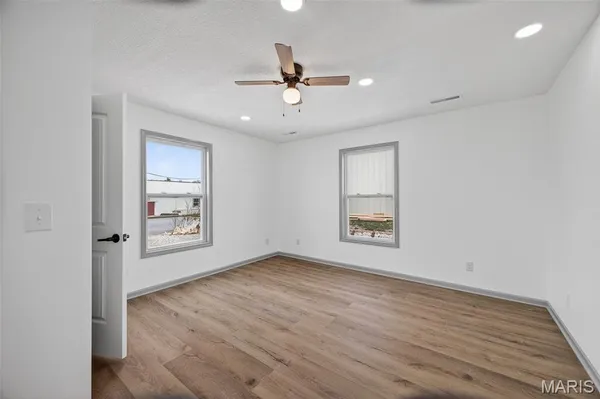 $165,500 | 103 South Main Street, Conway, MO 65632