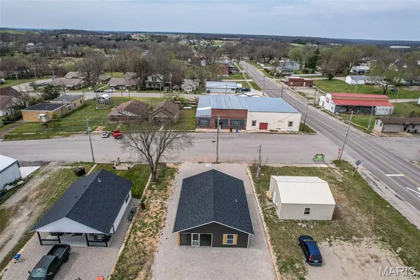 $165,500 | 103 South Main Street, Conway, MO 65632