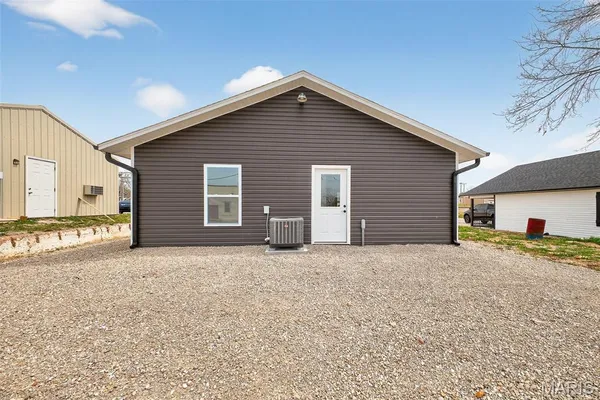 $165,500 | 103 South Main Street, Conway, MO 65632