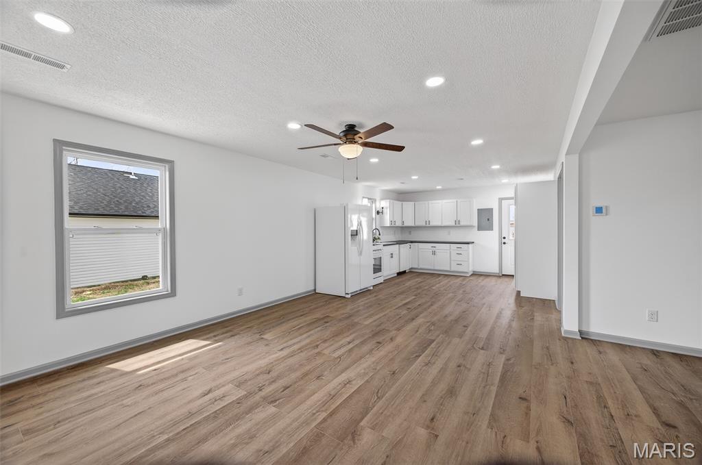 103 South Main Street Conway, MO 65632 - Photo 4 of 17