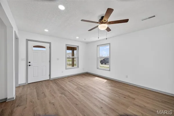 $165,500 | 103 South Main Street, Conway, MO 65632