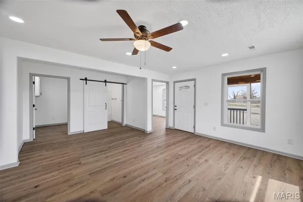 $165,500 | 103 South Main Street, Conway, MO 65632