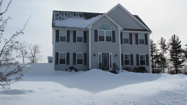 35 Spencer Knowles Road Rowley, MA 01969 - Photo 1 of 28 Gallery Image 1