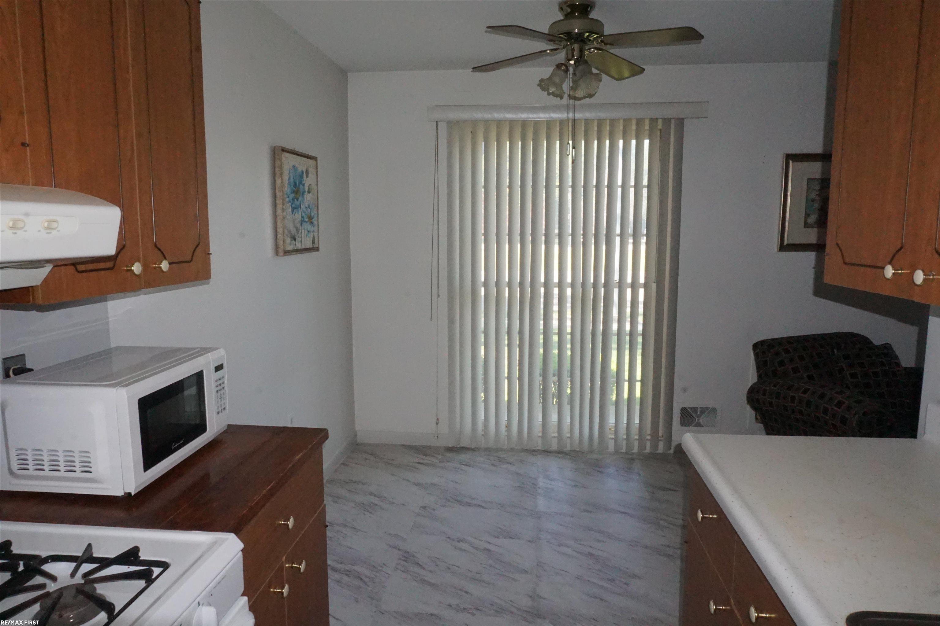 20440 Vernier Road Harper Woods, MI 48225 - Photo 4 of 17
