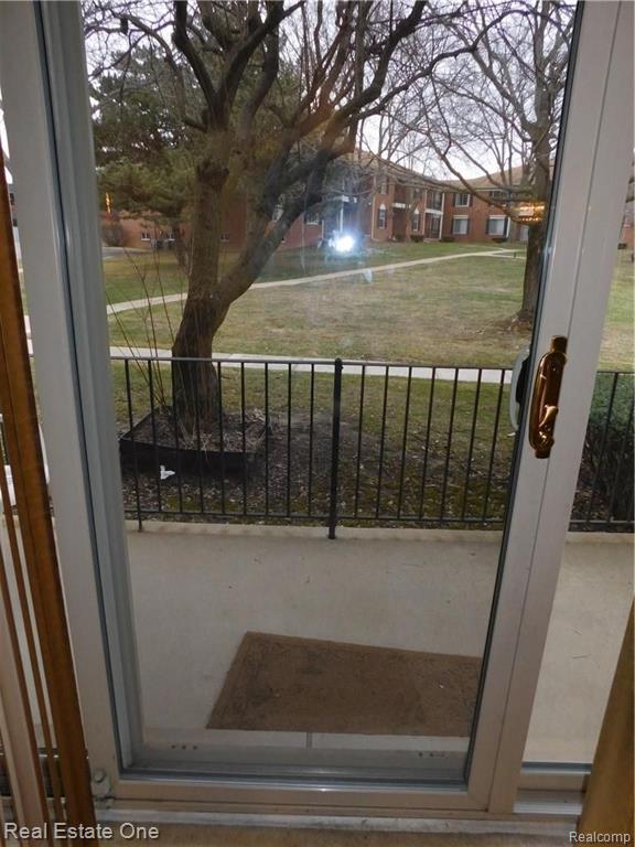 29656 Middlebelt Road, Unit 26 Farmington Hills, MI 48334 - Photo 12 of 39