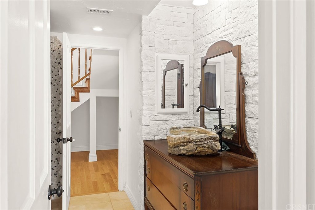 18901 Braemore Road Porter Ranch, CA 91326 - Photo 17 of 19