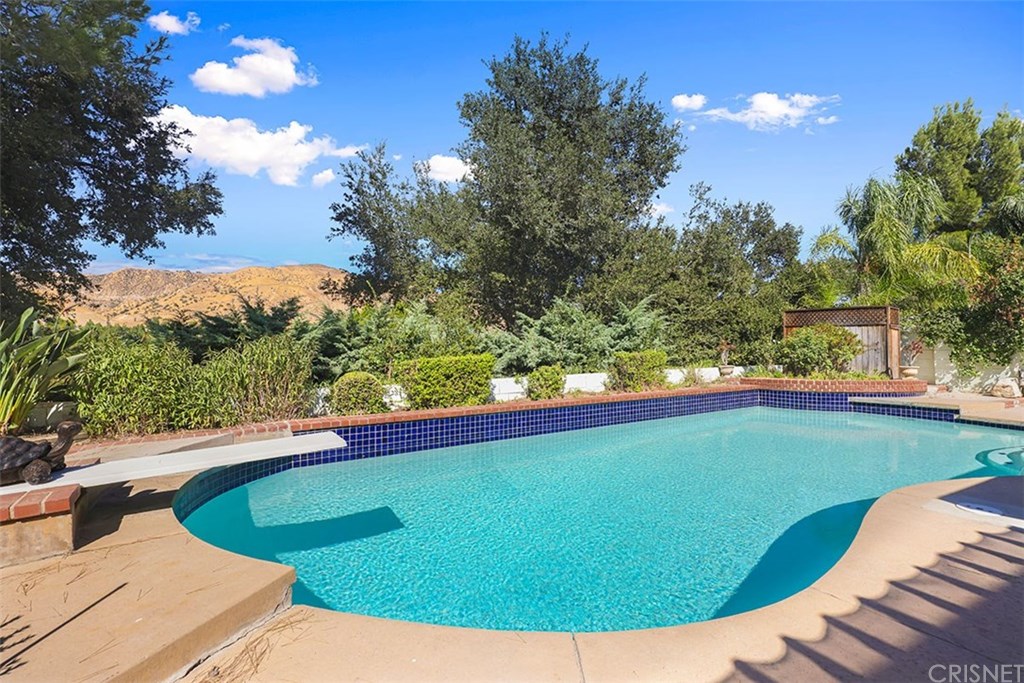 18901 Braemore Road Porter Ranch, CA 91326 - Photo 4 of 19