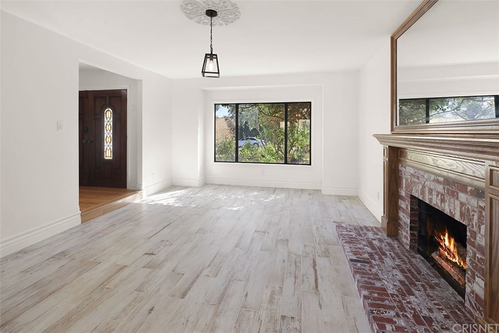 18901 Braemore Road Porter Ranch, CA 91326 - Photo 7 of 19