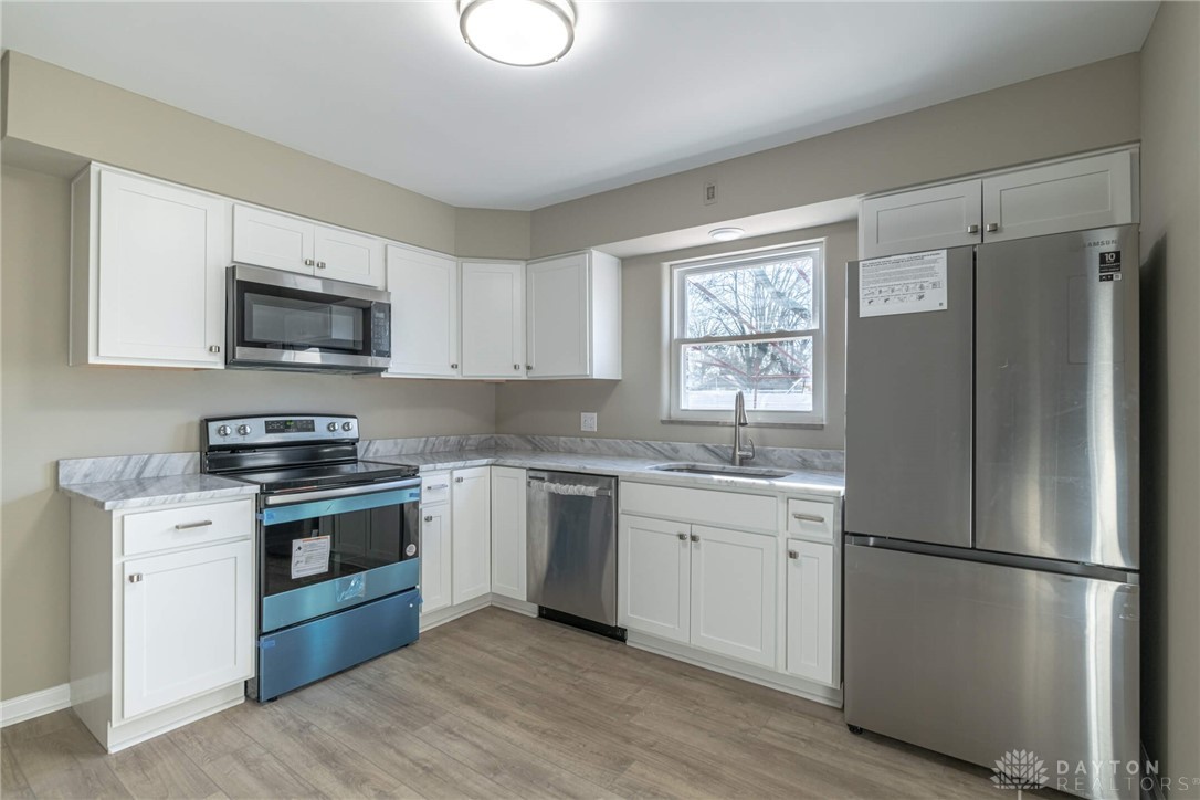 276 West Stroop Road Kettering, OH 45429 - Photo 8 of 22