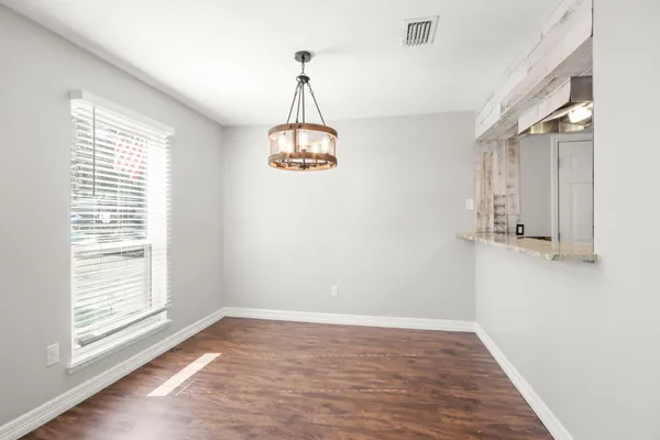 $268,500 | 35 North Wavy Oak Circle, The Woodlands, TX 77381