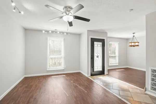 $268,500 | 35 North Wavy Oak Circle, The Woodlands, TX 77381